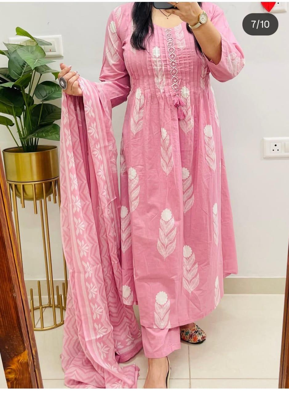 Women's Hand work & Cotton kurta & pant with malmal dupatta set - Image 6