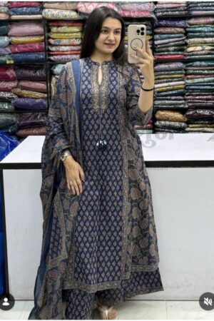 New  Anarkali kurta set with new style in saganeri  print