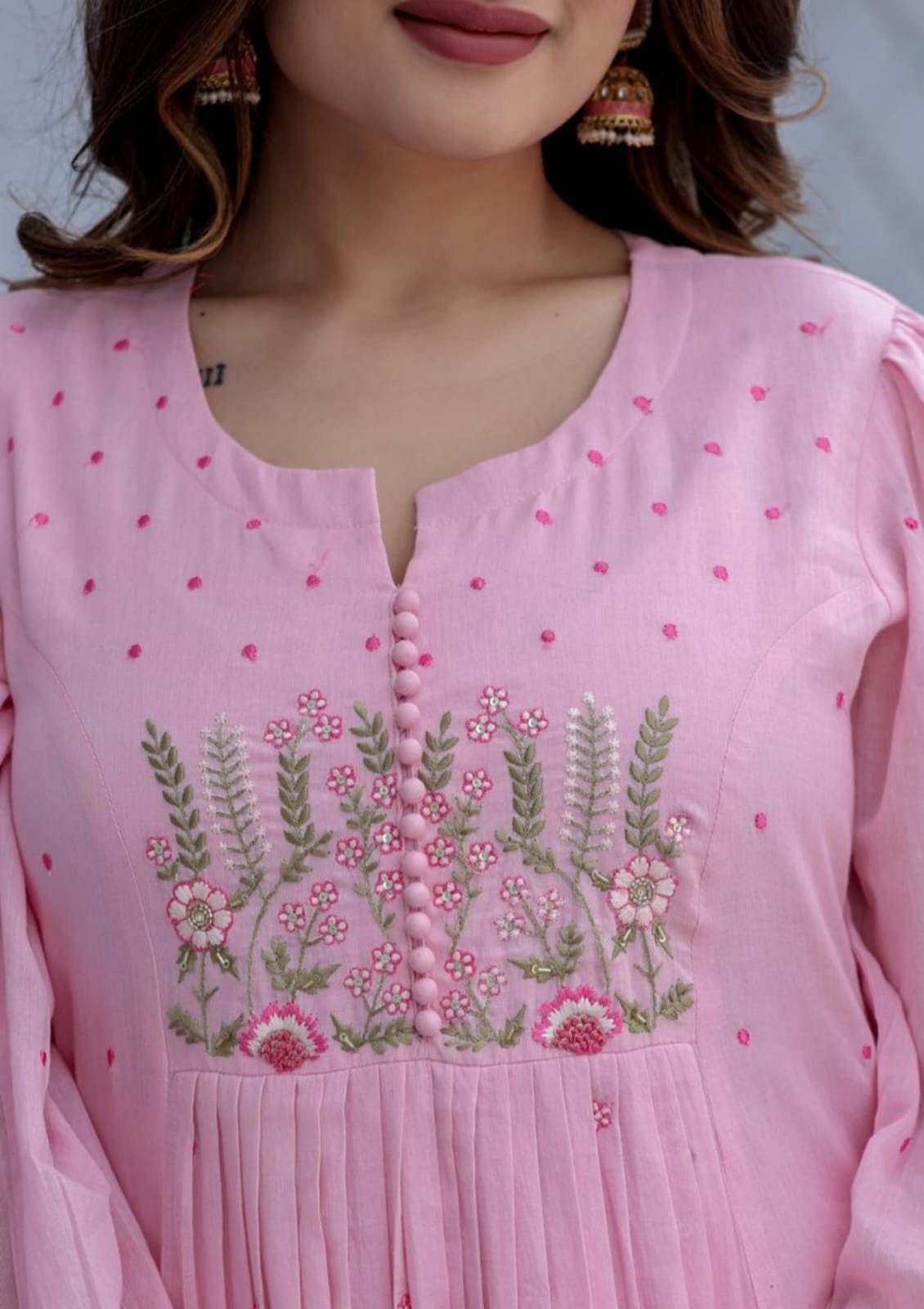 FRONT BEAUTIFUL EMBROIDERY WORK ON YOKE AND BOTTOM. SlDE EMBROIDERY WORK - Image 12